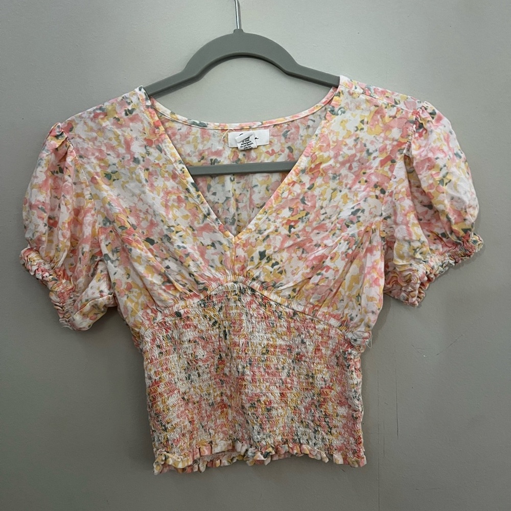 Chic Floral V-Neck Blouse